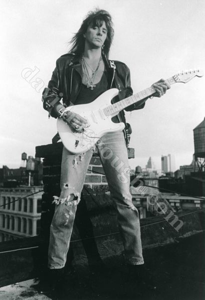 Richie Sambora of Bon Jovi,1991.jpg